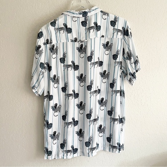 ASOS Soul Star England Short Sleeve Button Down Animal Print - Picture 9 of 12